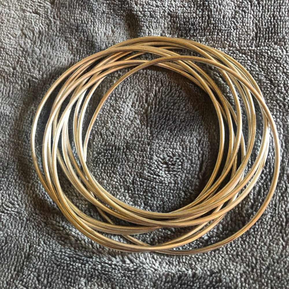 Sterling silver interlocking bangles